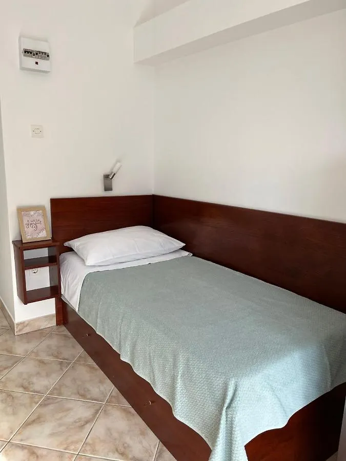 Apartments Marinovic Brzac